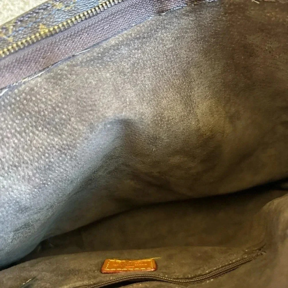 Louis Vuitton large should tote bag - Picture 10 of 16